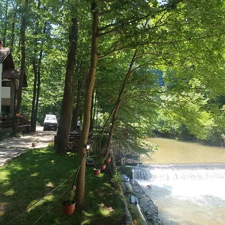 Ktm Lisine Вилла